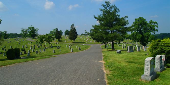 Lincoln Memorial Cem - 1